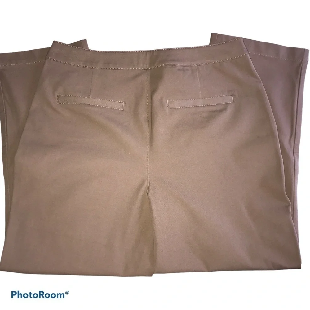 Liz Claiborne Hepburn Cropped Pant Size 12
